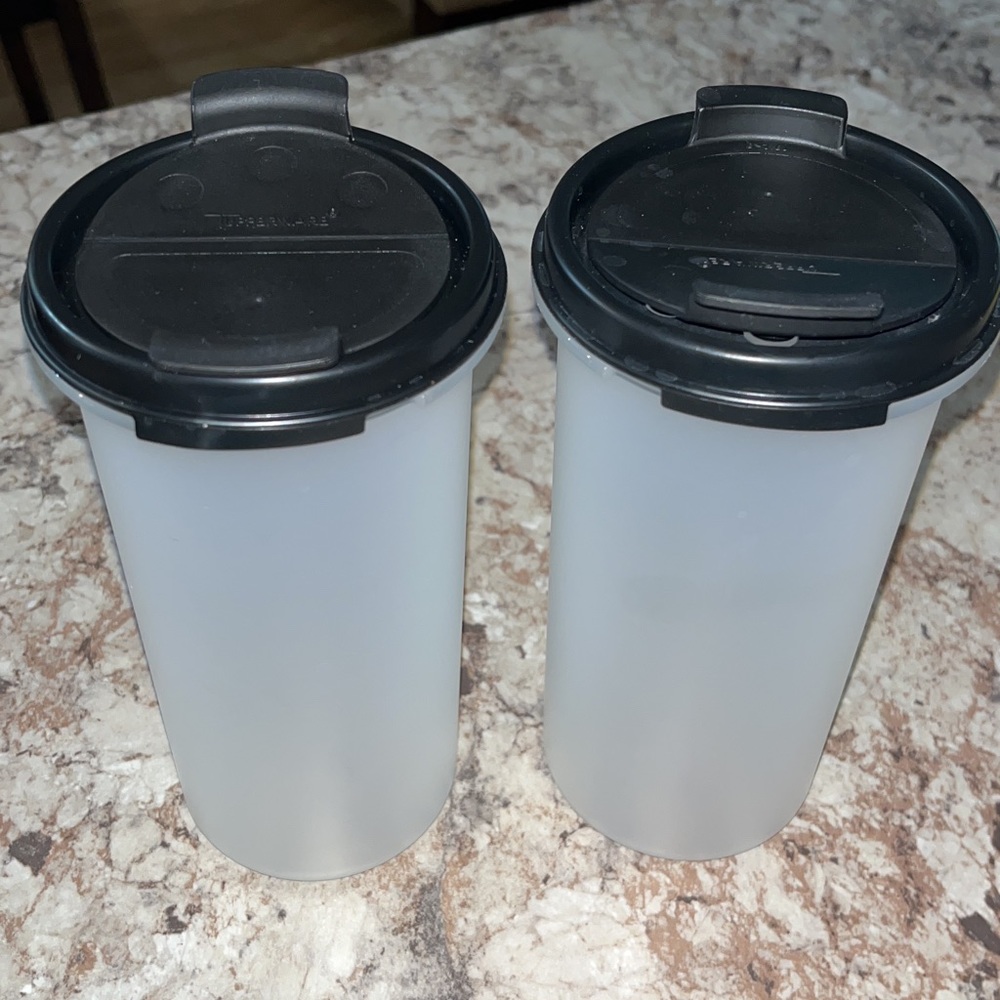Set of 2 Tupperware Modular Mates 650 mL Round Containers w/ Shaker Lids